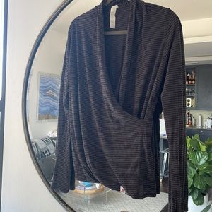 ‼️bundle deal‼️ Vimmia cross cross workout pullover